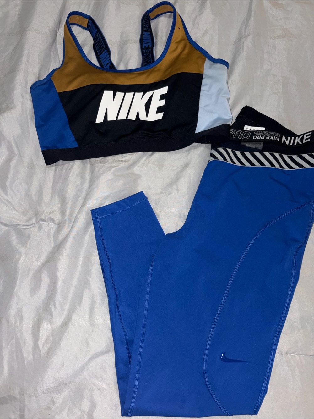 Nike Pro Blue and Tan Colorblock Sports Bra & Leggings Set